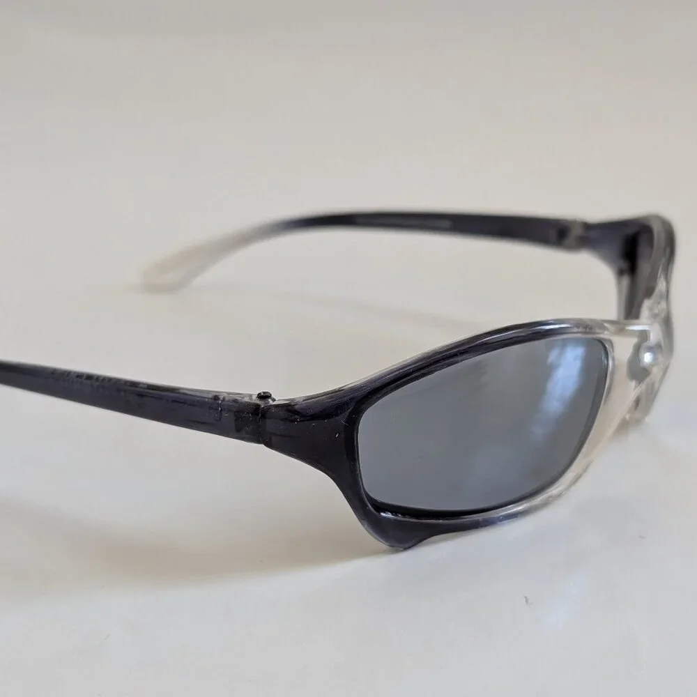 NWT Y2K TruVintage Sports Wrap around Junior/approx 10y/o or older Sunglasses